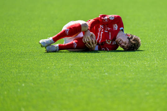 Kalmars Oliver Berg har ont