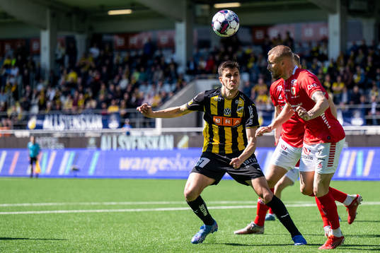 Häckens Alexander Jeremejeff och Kalmars Rasmus Sjöstedt