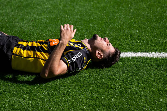 Häckens Filip Trpcevski har ont