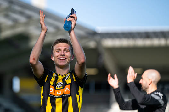 Häckens Kristoffer Lund Hansen jublar