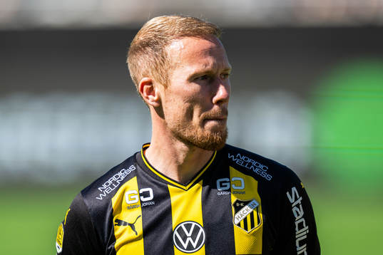 Häckens Mikkel Rygaard Jensen vid line up