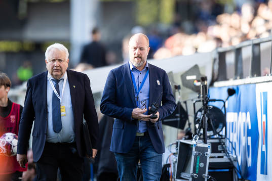 Johan Gunnebo, SEF, och Mike Sahlénius, IFK Göteborg