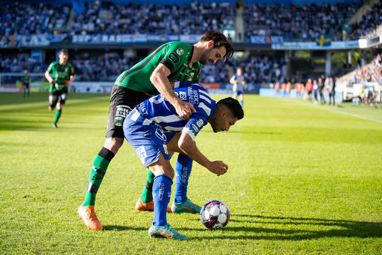Varbergs Oliver Stanisic och IFK Göteborgs Hosam Aiesh
