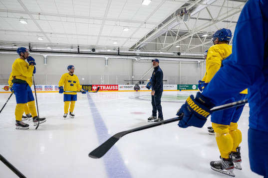 Assistant coach Markus Åkerblom of Sweden at a practice