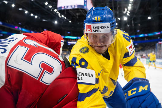Carl Klingberg of Sweden