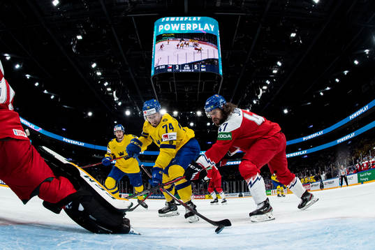 Rasmus Asplund of Sweden and Michal Jordán of Czech