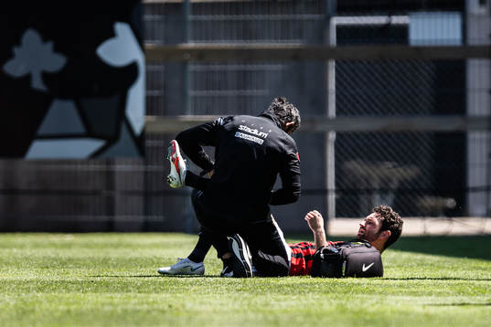 Brommapojkarnas Marijan Cosic får läkarvård