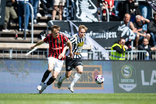 Brommapojkarnas Oscar Krusnell och Landskronas Jesper Strid