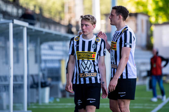 Landskronas Adam Egnell och Viktor Ekblom deppar