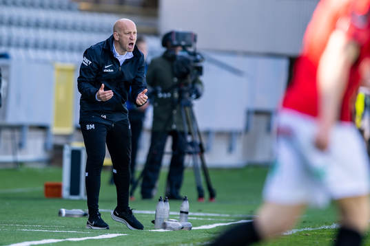 Landskronas tränare Billy Magnusson reagerar