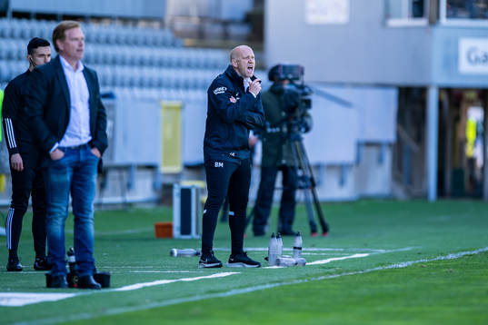 Landskronas tränare Billy Magnusson reagerar