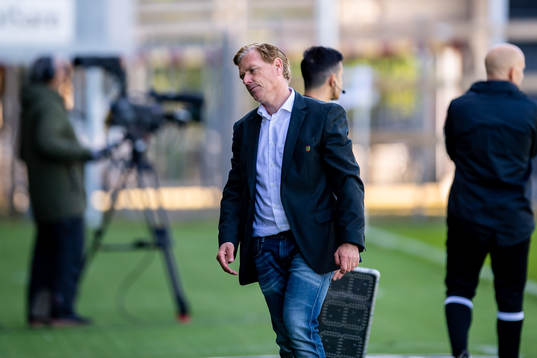 Brommapojkarnas tränare Christer Mattiasson deppar