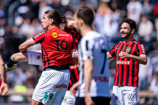 Brommapojkarnas Nikola Vasic jublar