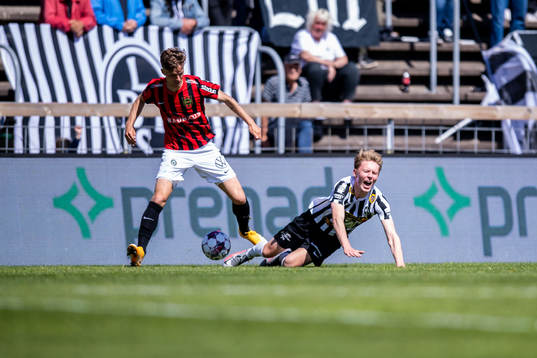 Brommapojkarnas Samuel Leach Holm och Landskronas Adam