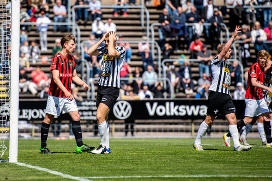 Landskronas Erik Hedenquist  deppar