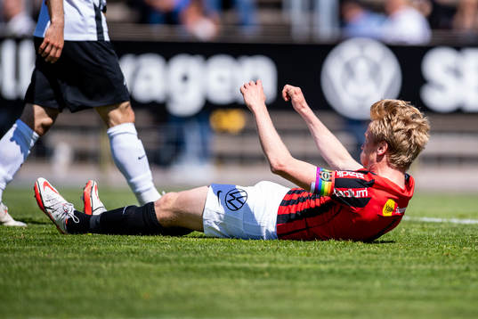 Brommapojkarnas Gustav Sandberg Magnusson deppar