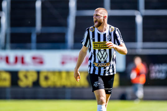 Landskronas Erik Hedenquist reagerar