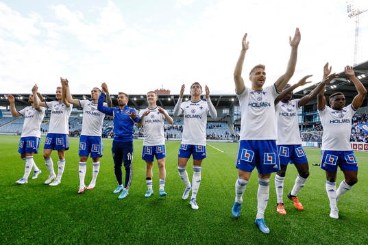 IFK Norrköpings spelare jublar