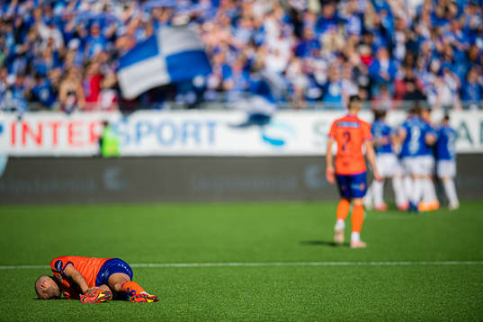 Dario Canadija of Aalesund in pain