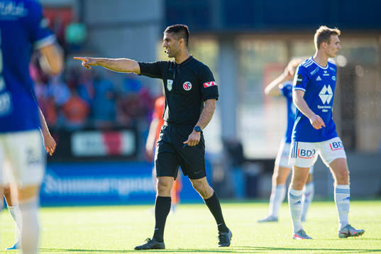 Mohammad Usman Aslam, referee