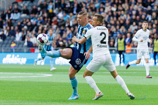 Djurgårdens Victor Edvardsen och Malmö FFs Eric Larsson