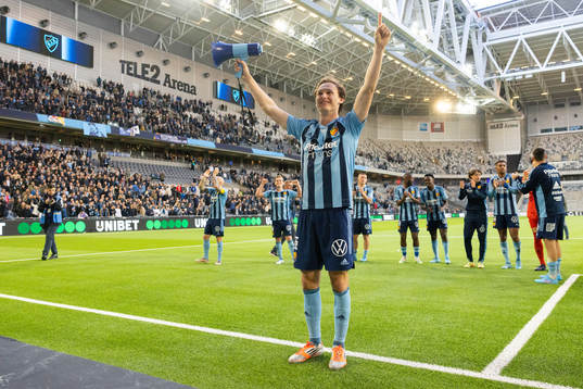 Djurgårdens Hjalmar Ekdal jublar