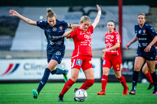 Rosengårds Emma Berglund mot Örebros Regan Steigleder