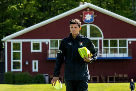 Assisterande tränare Fredrik Ahlstrand
