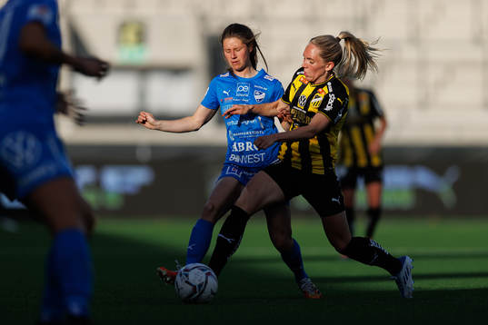 Kalmars Charléne Nowotny och Häckens Elin Rubensson