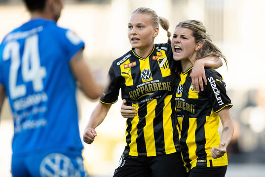 Häckens Stine Larsen jublar