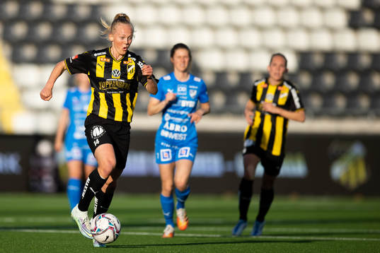 Häckens Molly Johansson