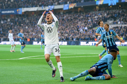 Malmö FFs Patriot Sejdiu deppar
