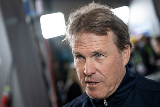Head coach Johan Garpenlöv of Sweden