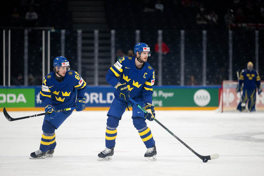 Jonathan Pudas and Oliver Ekman Larsson of Sweden