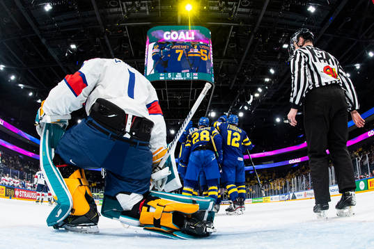 Anton Bengtsson of Sweden celebrate with teammates