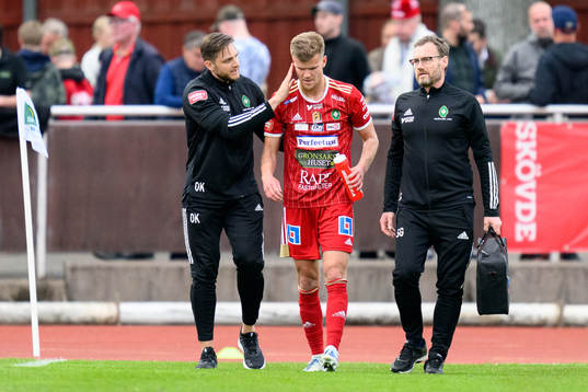 Skövdes Elias Lindell utgår skadad