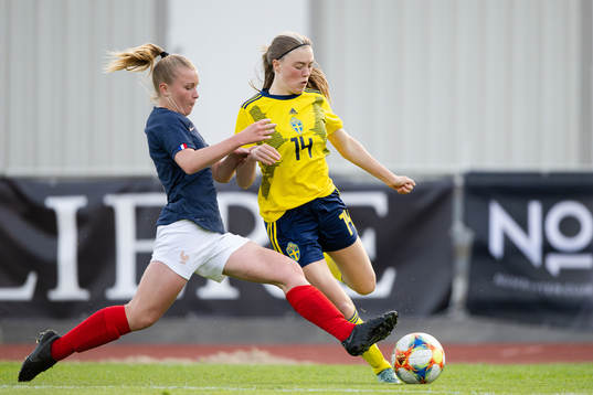 Frankrikes Laura Obrecht och Sveriges Ida Björnberg