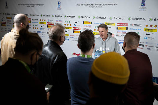 Head coach Johan Garpenlöv of Sweden