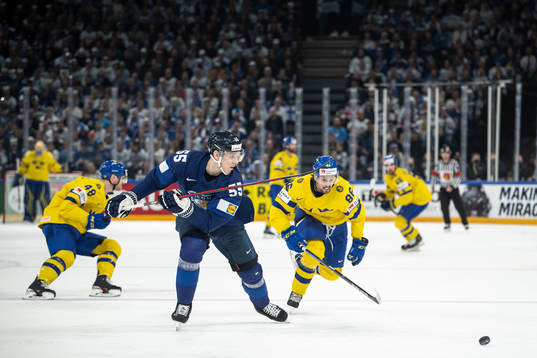 Atte Ohtamaa of Finland and Mathias Bromé of Sweden