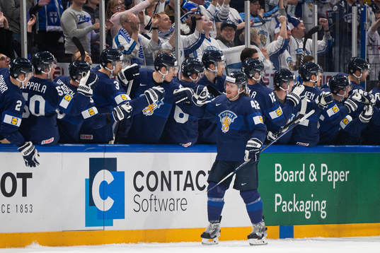 Sami Vatanen of Finland celebrates the 2-1 goal