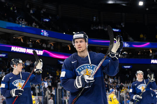 Mikko Lehtonen of Finland looks dejected