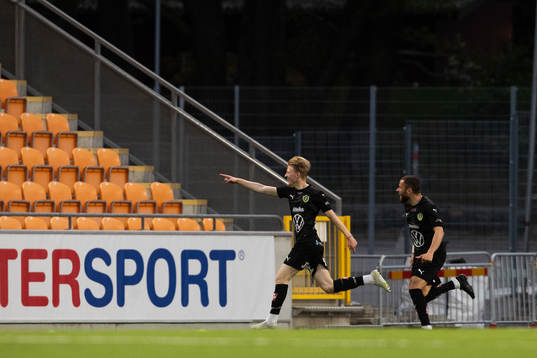 Jönköpings Elias Nordström jublar