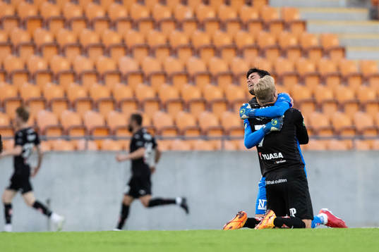 Jönköpings målvakt Tom Amos och Jönköpings Sebastian