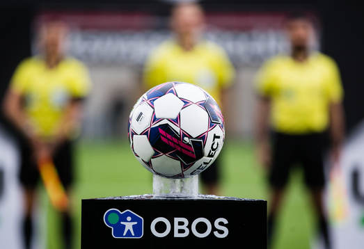 En matchboll innan fotbollsmatchen i Superettan mellan