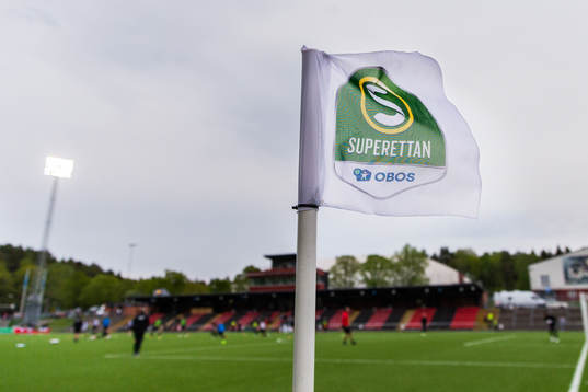 En hörnflagga innan fotbollsmatchen i Superettan mellan