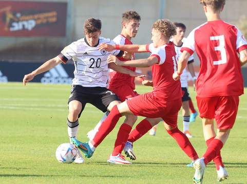 Sidney Raebiger of Germany