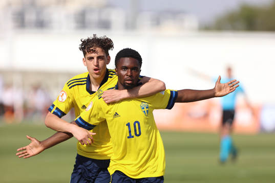 Jardell Kanga and Taha Ayari of Sweden celebrates 1-0