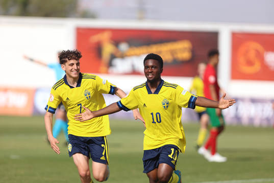 Jardell Kanga and Taha Ayari of Sweden celebrates 1-0