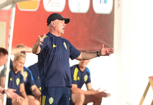 Head coach Roger Franzén of Sweden