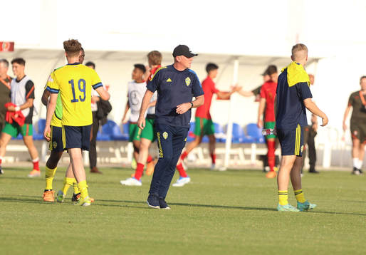 Head coach Roger Franzén of Sweden